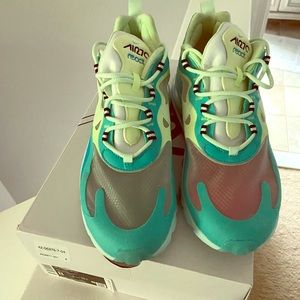 Nike Air Max 270 React